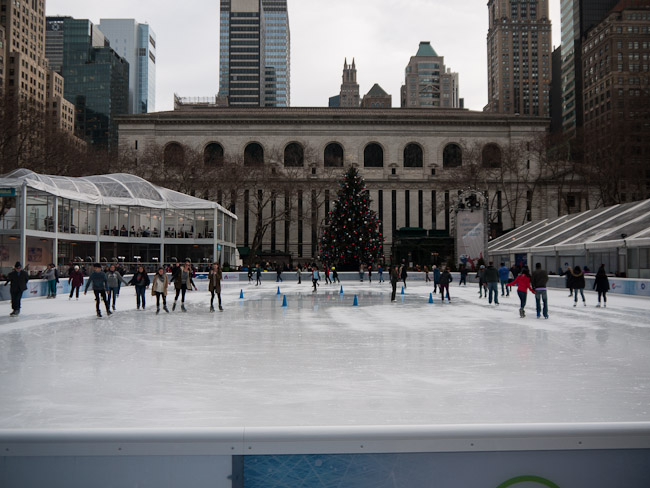 Пързалката в Bryant Park